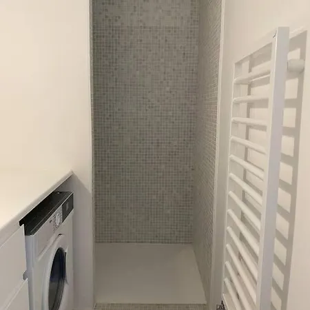 1 Bedroom In Montmartre Apartment Paris